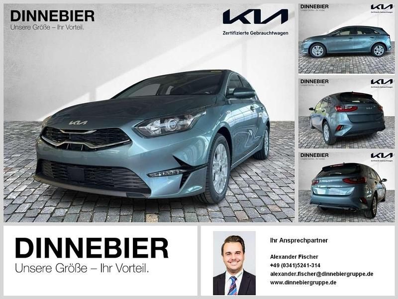 Grau (metallic) Neu 2024 Kia Ceed Vision Limousine | 22.590 € (Superpreis) - Bild 1/4
