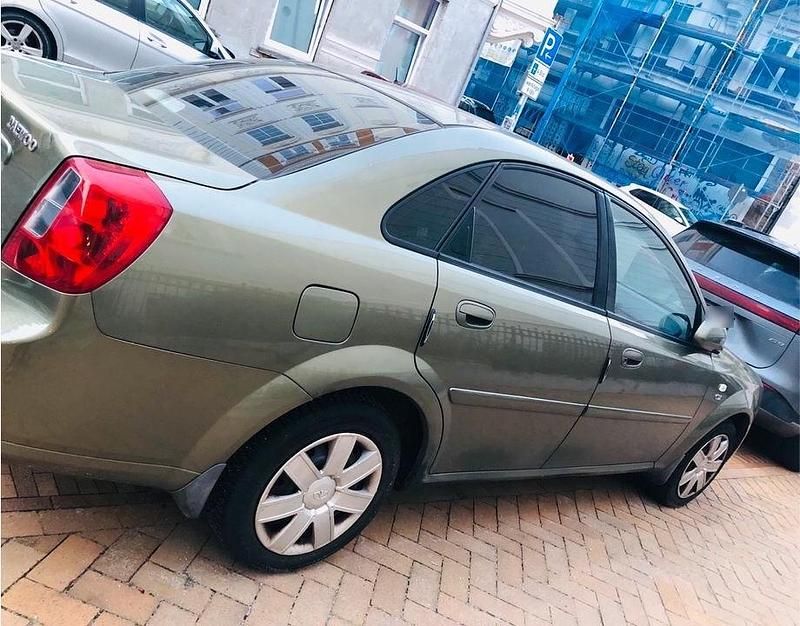 Gebraucht Chevrolet Kalos 125 PS (91 kW) 2004 Grün Limousine