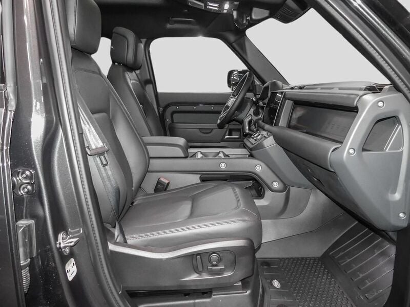 Gebraucht Land Rover Defender SE Dynamic 252 PS (185 kW) 2024 Grau SUV