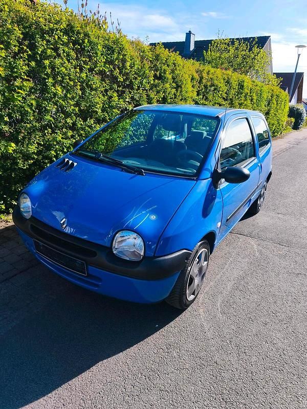 Second-hand Renault Twingo 58 CP (42 kW) 2006 Albastru Hatchback