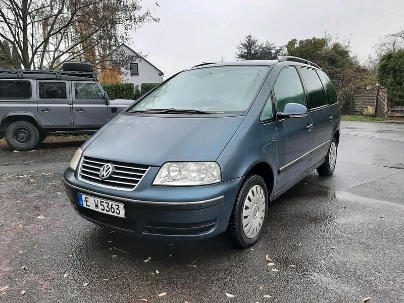 Blau Gebraucht 2005 VW Sharan Van / Kleinbus | 1.750 € (Superpreis) - Bild 1/4