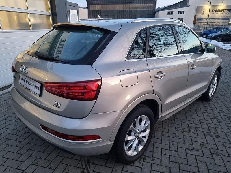 Gebraucht Audi Q3 Design 184 PS (135 kW) 2016 Cuveesilber SUV