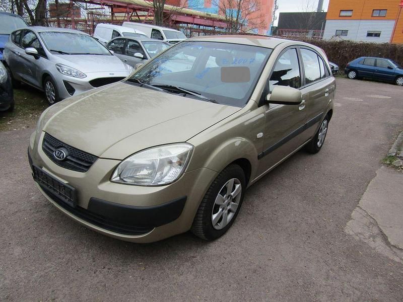 Gebraucht Kia Rio 97 PS (71 kW) 2007 Beige Limousine