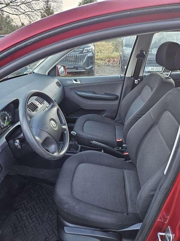 Gebraucht Skoda Fabia Ambiente 64 PS (47 kW) 2005 Flamenco rot metallic Kleinwagen