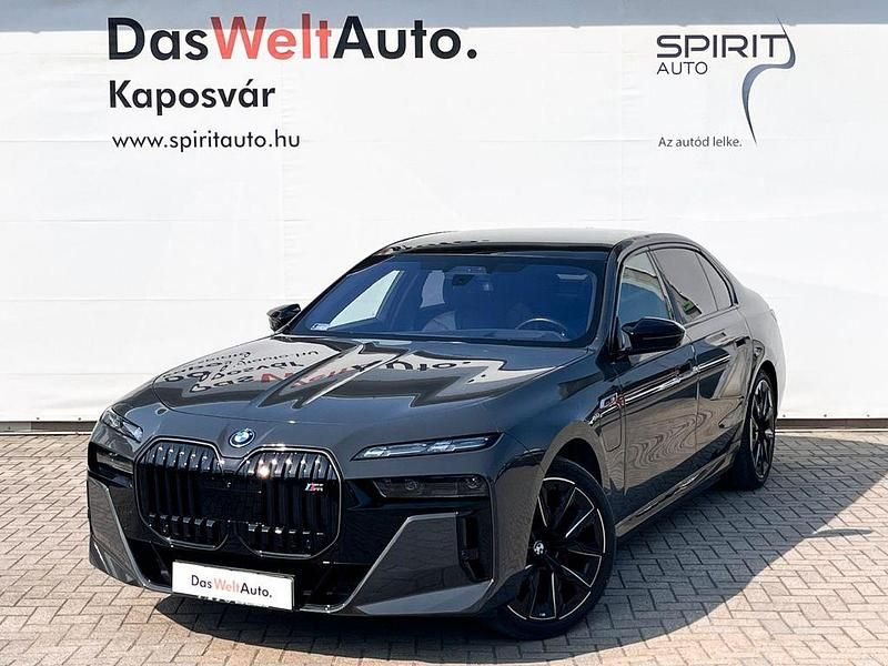 Gebraucht BMW M760e M Performance 381 PS (280 kW) 2024 Grau Limousine