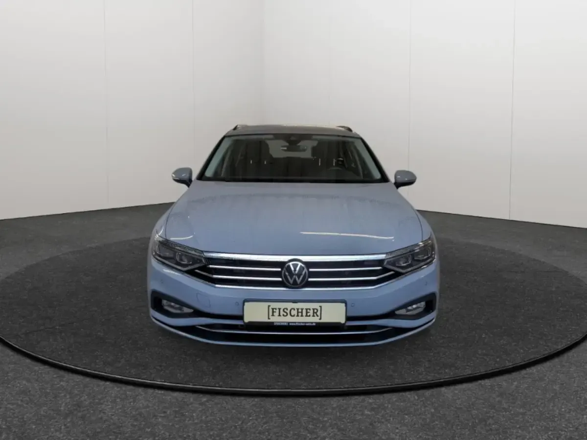 Gebraucht VW Passat Business 150 PS (110 kW) 2023 Grau Kombi