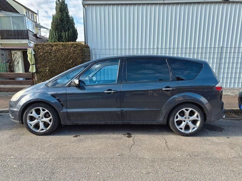 Gebraucht Ford S-MAX Titanium 175 PS (128 kW) 2008 Grau Van / Kleinbus