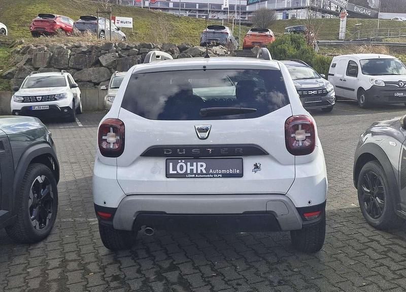 Gebraucht Dacia Duster Prestige 116 PS (85 kW) 2019 Gletscherweiss SUV