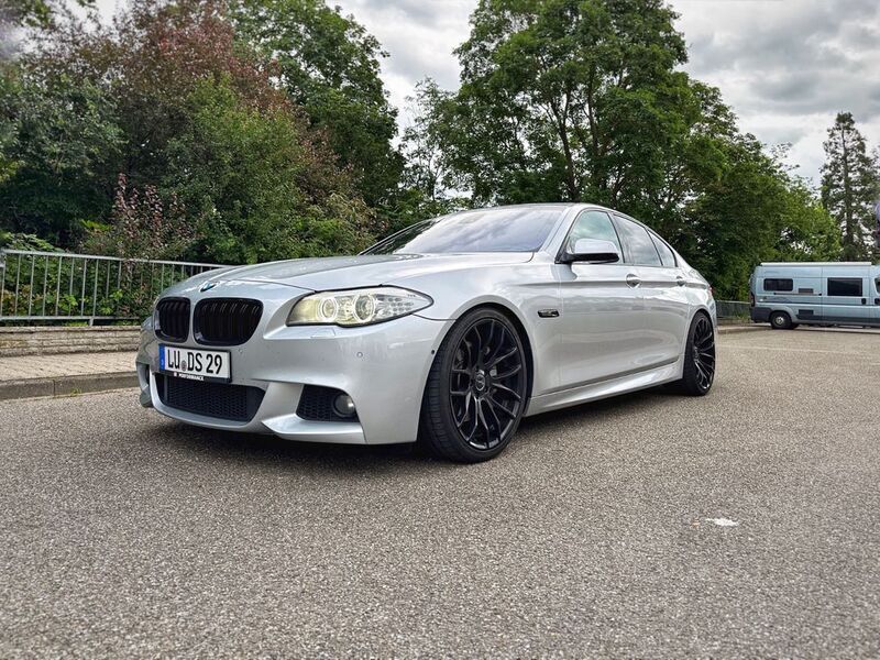 Silber Gebraucht 2011 BMW 535 Sport Line Limousine | 16.000 € (Fairer Preis) - Bild 1/4