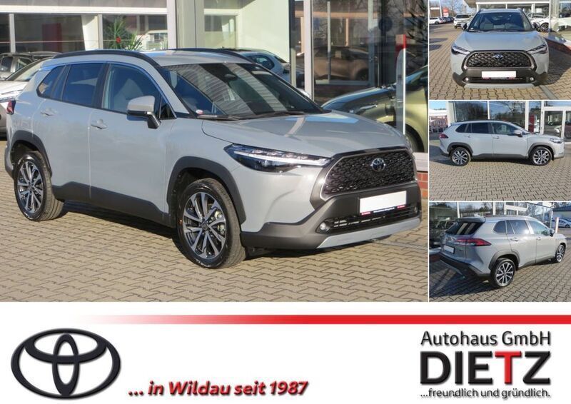 Manhattengrau Neu 2025 Toyota Corolla Cross Team SUV | 37.639 € (Fairer Preis) - Bild 1/4