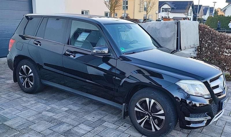Schwarz Gebraucht 2012 Mercedes GLK200 SUV | 12.000 € (Guter Preis) - Bild 1/4