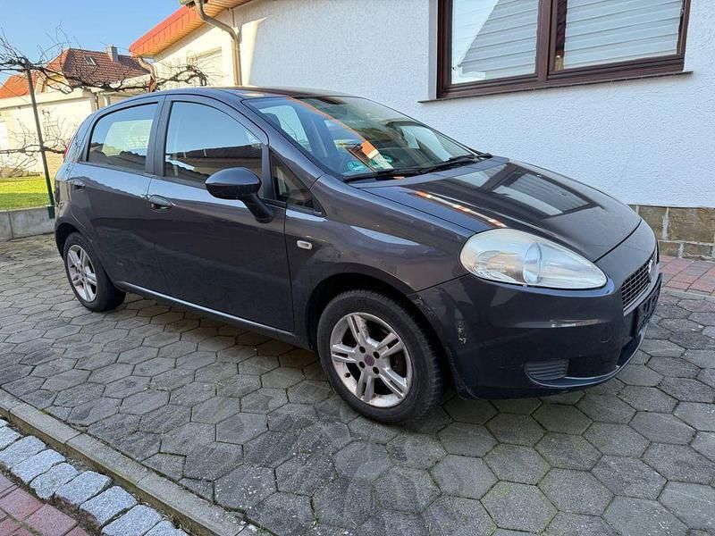 Grau Gebraucht 2008 Fiat Punto Kleinwagen | 1.300 € (Guter Preis) - Bild 1/4
