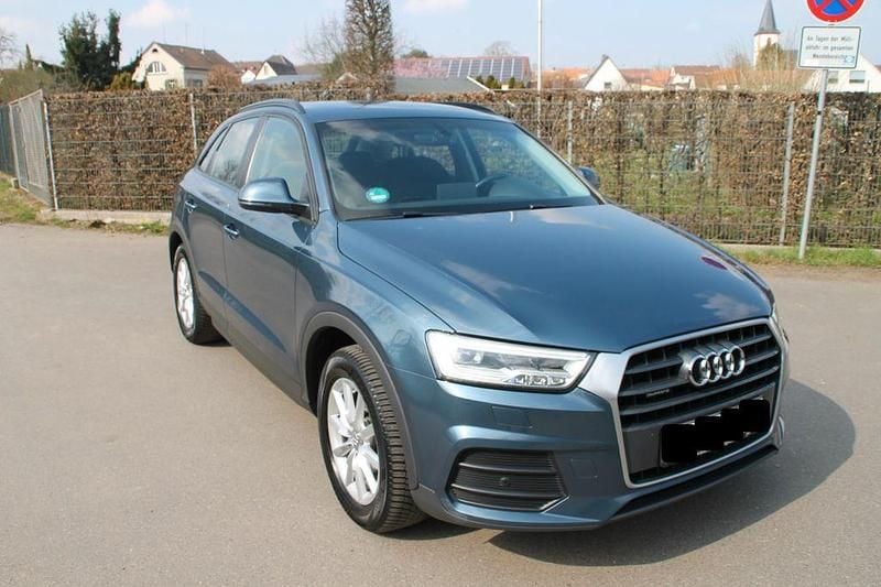 Gebraucht Audi Q3 Ambiente 150 PS (110 kW) 2016 Blau SUV