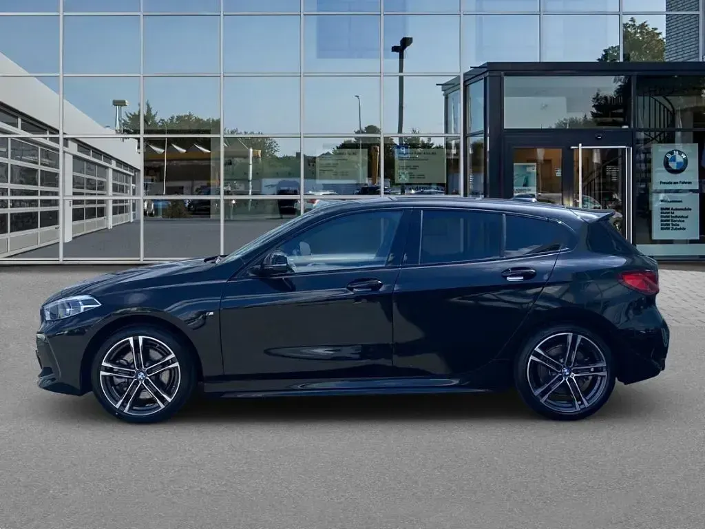 Gebraucht BMW 120 M Sport 190 PS (139 kW) 2022 Schwarz Kleinwagen