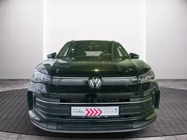 Gebraucht VW Tiguan Goal 150 PS (110 kW) 2025 Grenadillschwarz metallic SUV