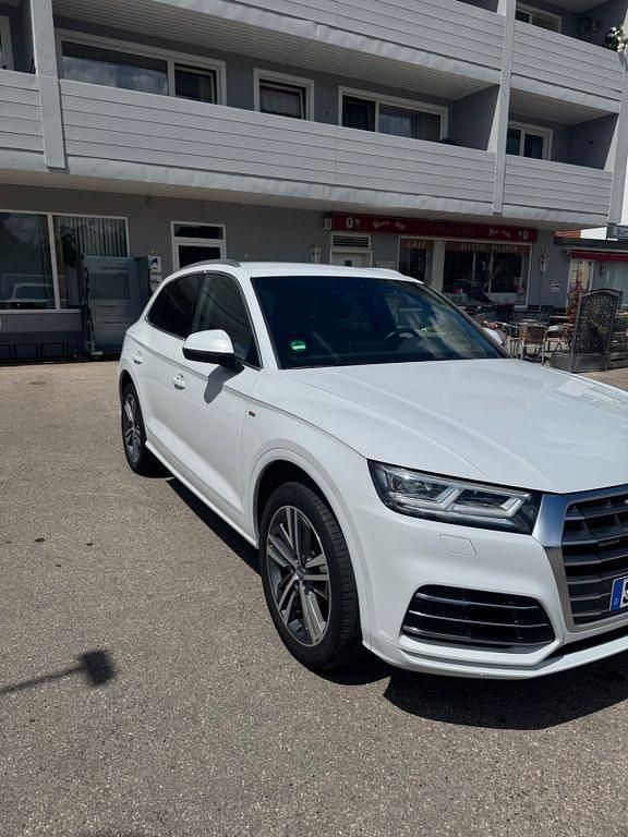 Weiß Gebraucht 2018 Audi Q5 Sport SUV | 27.900 € (Fairer Preis) - Bild 1/4
