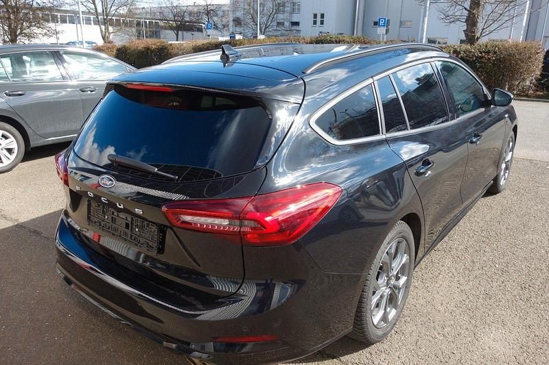 Gebraucht Ford Focus ST-Line X 155 PS (114 kW) 2024 Schwarz Kombi