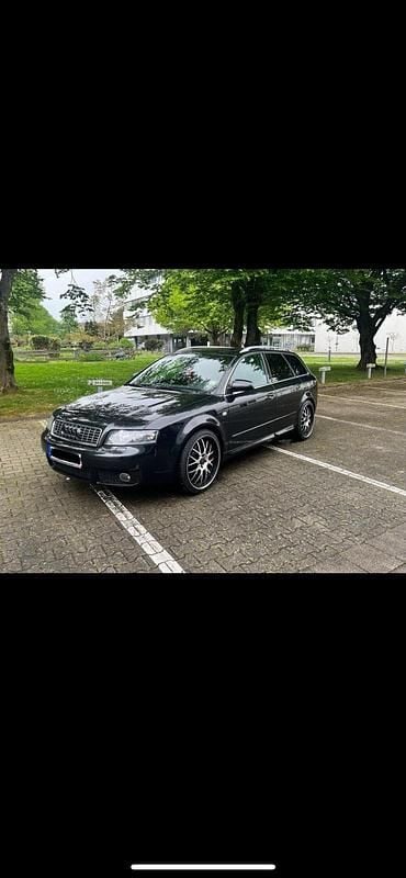 Schwarz Gebraucht 2004 Audi S4 Kombi | 4.500 € (Superpreis) - Bild 1/4