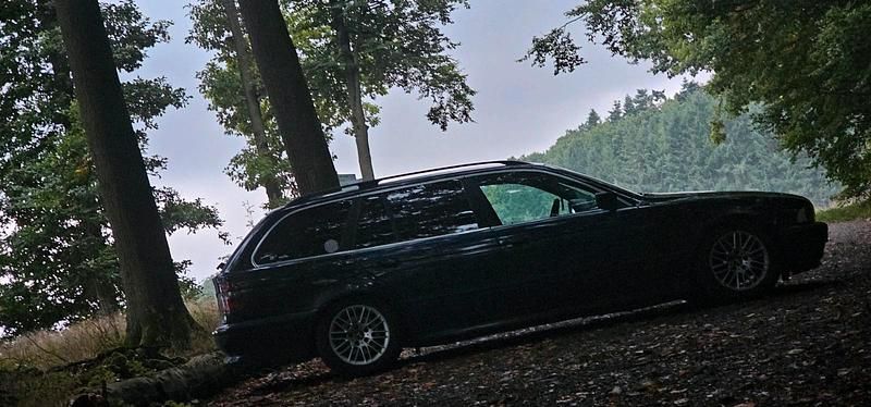 Gebraucht BMW 520 170 PS (125 kW) 2001 Schwarz Kombi