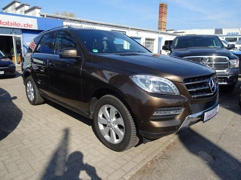 Gebraucht Mercedes ML350 258 PS (189 kW) 2013 Braun SUV