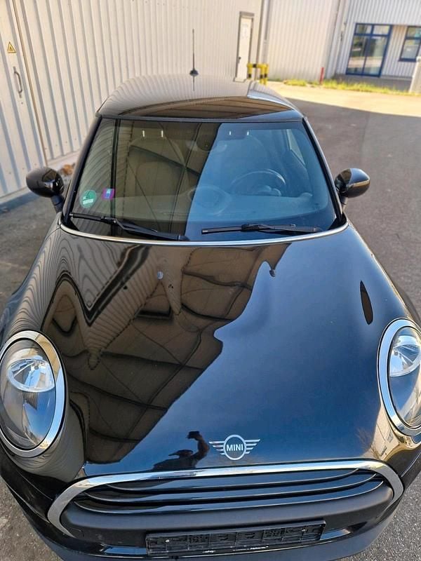 Usado Mini ONE 102 HP (75 kW) 2020 Preto Citadino