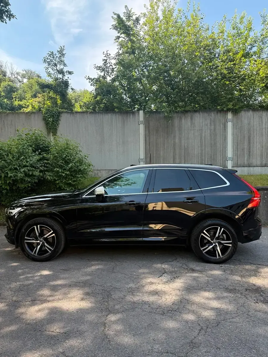 Gebraucht Volvo XC60 R-Design 190 PS (139 kW) 2018 Schwarz SUV
