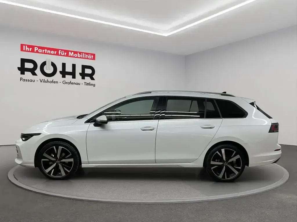 Second-hand VW Golf VIII Style 150 CP (110 kW) 2025 Alb Break