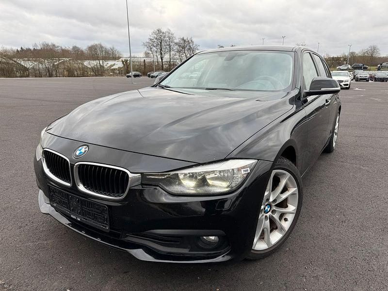 Gebraucht BMW 318 150 PS (110 kW) 2015 Schwarz Kombi