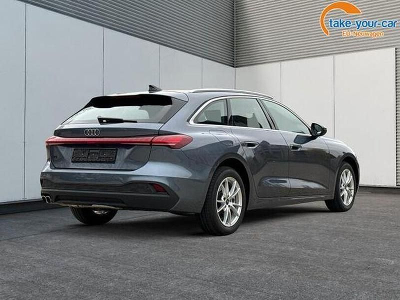 Second-hand Audi A5 Sport 204 CP (150 kW) 2025 Albastru Break