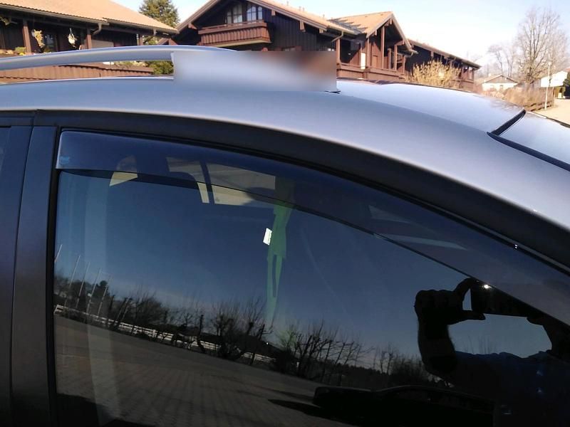 Gebraucht VW Touran 105 PS (77 kW) 2013 Silber Van / Kleinbus