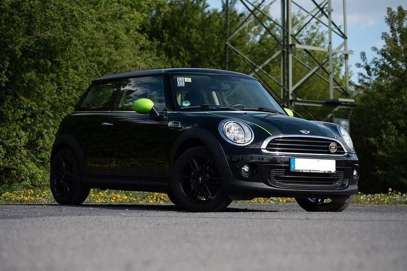 Schwarz Gebraucht 2013 Mini ONE Brick Lane Kleinwagen | 5.600 € (Fairer Preis) - Bild 1/4