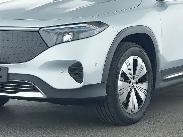 Gebraucht Mercedes EQB250 139 kW (190 PS) 2025 SUV