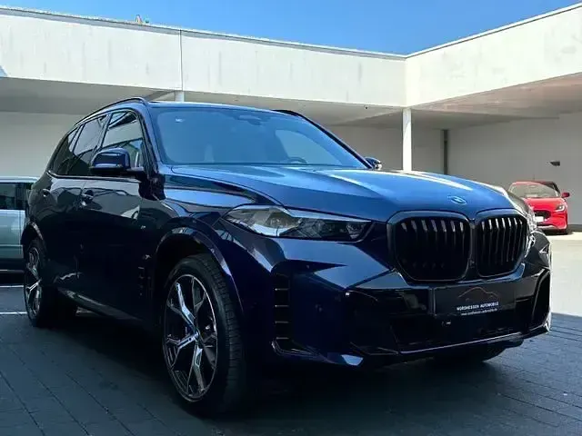 Gebraucht BMW X5 M Sport 352 PS (258 kW) 2024 Blau SUV