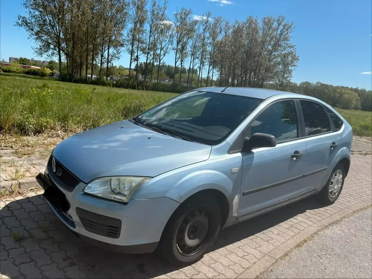 Gebraucht Ford Focus 95 PS (69 kW) 2006 Blau Kleinwagen