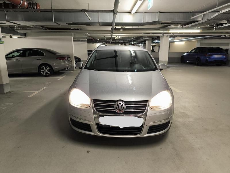 Gebraucht VW Golf V 105 PS (77 kW) 2008 Silber Kombi
