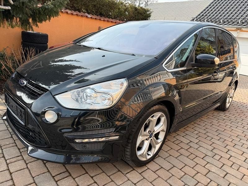 Gebraucht Ford S-MAX ST-Line 163 PS (119 kW) 2011 Schwarz Van / Kleinbus