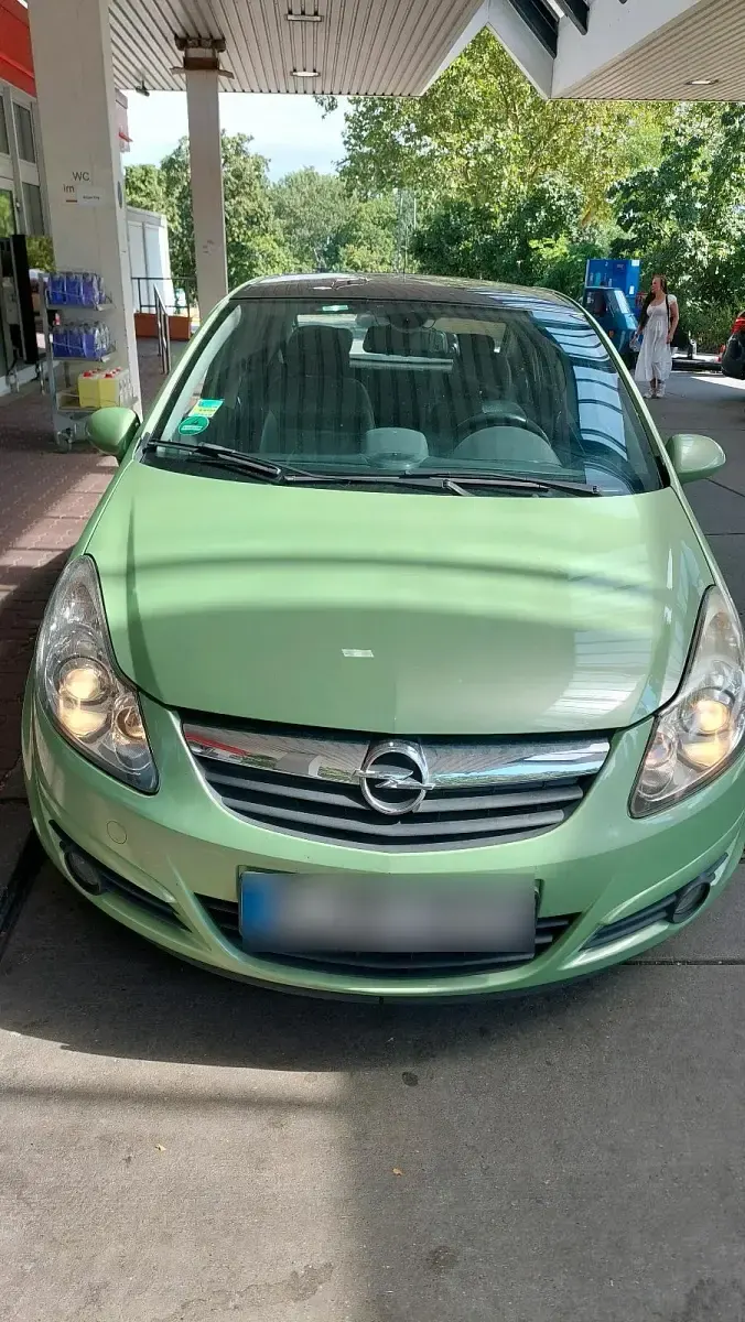 Gebraucht Opel Corsa 87 PS (63 kW) 2010 Grün Kleinwagen