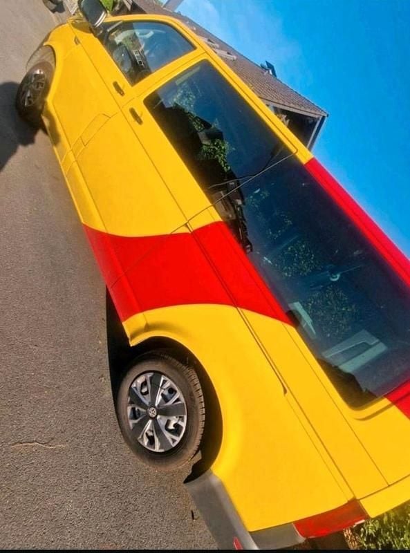 Gelb Gebraucht 2017 VW T6 Van | 19.500 € (Guter Preis) - Bild 1/4
