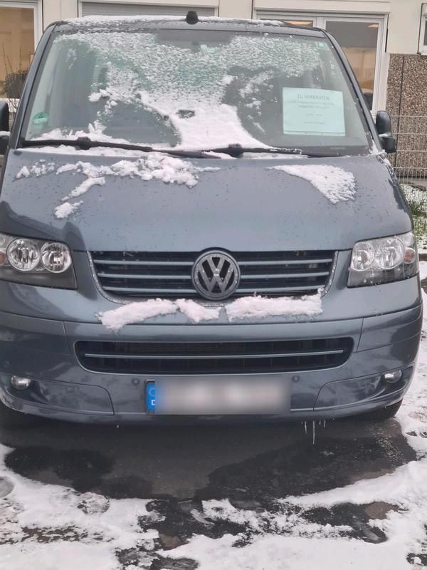 Grün Gebraucht 2007 VW Multivan Van | 12.500 € - Bild 1/4