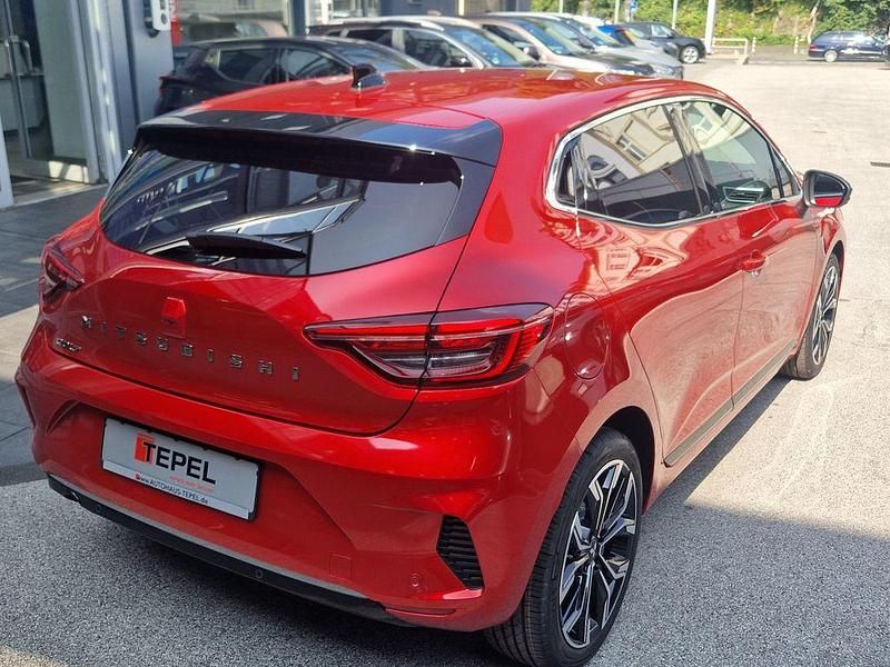 Neu Mitsubishi Colt Select 91 PS (66 kW) 2026 Rot Limousine