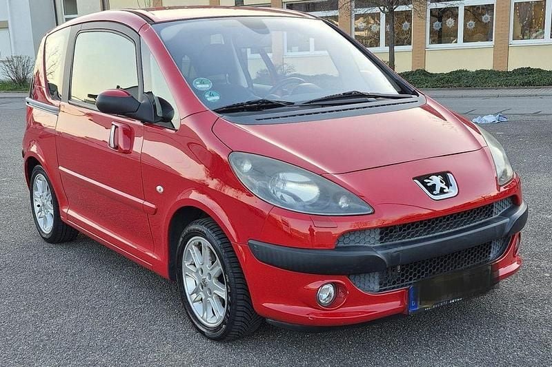 Gebraucht Peugeot 1007 Filou 109 PS (80 kW) 2006 Rot Van / Kleinbus