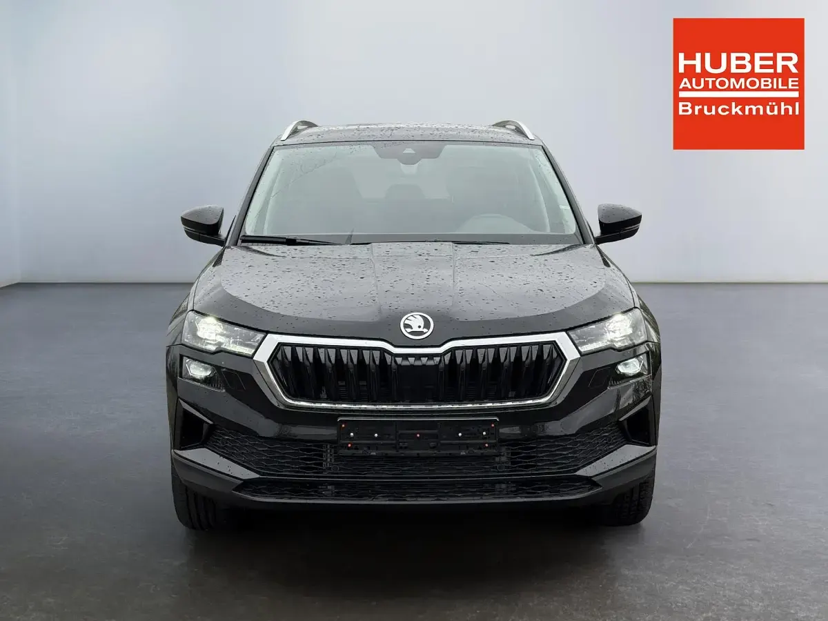 Neu Skoda Karoq Selection 150 PS (110 kW) 2026 Schwarzmagic perleffekt SUV