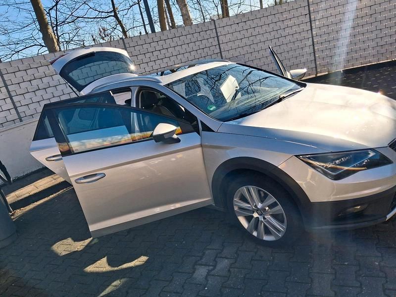 Gebraucht Seat Leon 150 PS (110 kW) 2016 Grau Kombi