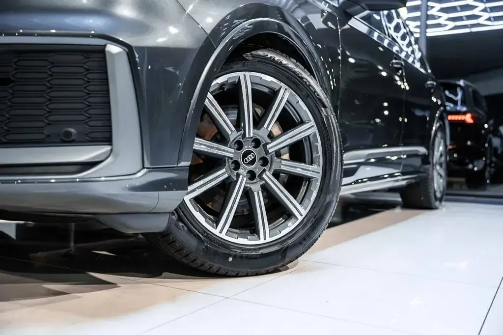 Gebraucht Audi Q7 S-Line 231 PS (169 kW) 2021 Grau SUV