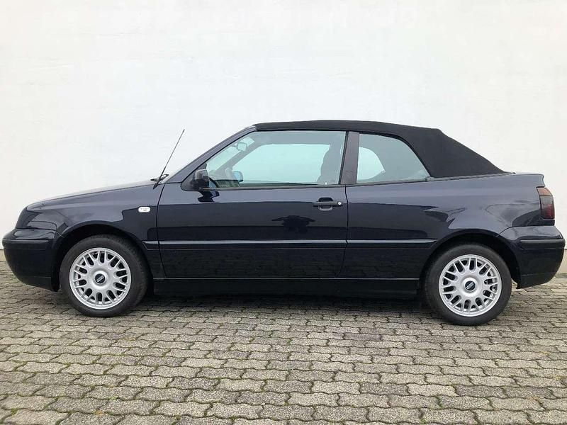 Gebraucht VW Golf Cabriolet Classicline 75 PS (55 kW) 1999 Nachtblau Cabrio
