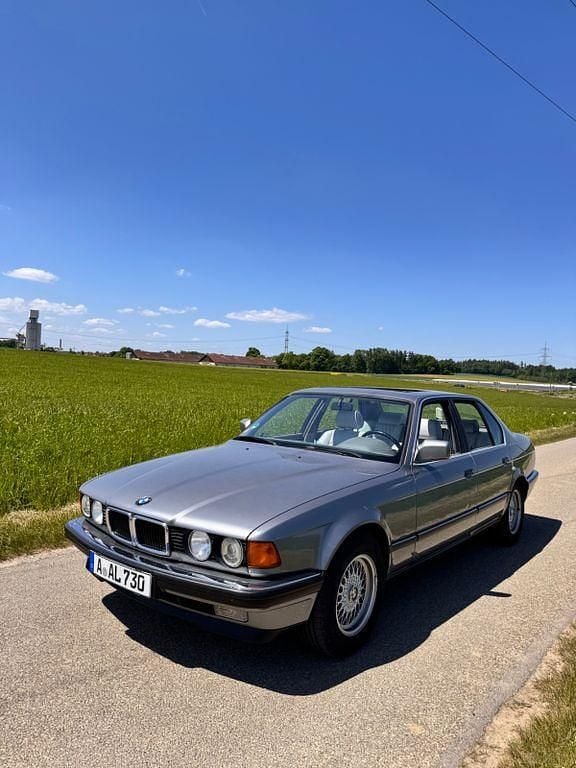 Gebraucht BMW 730 220 PS (161 kW) 1992 Grau Limousine