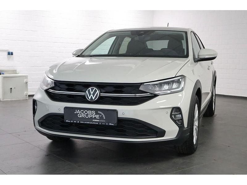 Gebraucht VW Taigo Basis 95 PS (69 kW) 2025 Grau SUV