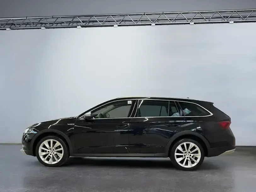 Gebraucht Skoda Octavia 200 PS (147 kW) 2022 Schwarzmagic perleffekt Kombi