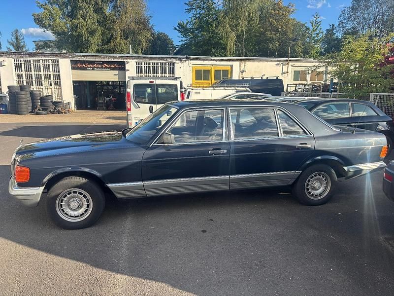 Blau Gebraucht 1983 Mercedes S500 Limousine | 4.500 € - Bild 1/4