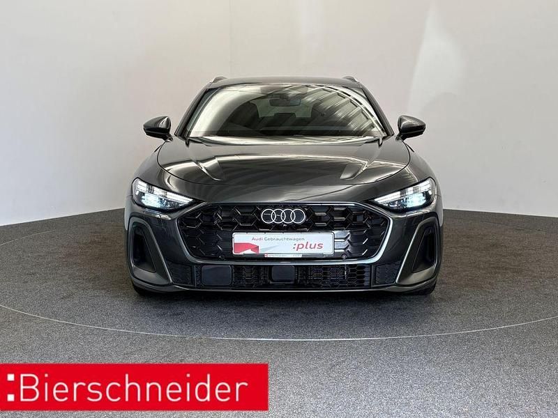 Gebraucht Audi A5 Ambiente 204 PS (150 kW) 2025 Grau Kombi